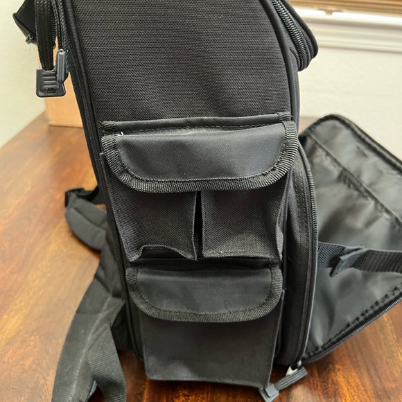 Crop in Style crafting backpack for the hobby crafter. - Picture 4 of 5
